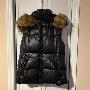 Sam s13 vest with removable hood like new condition